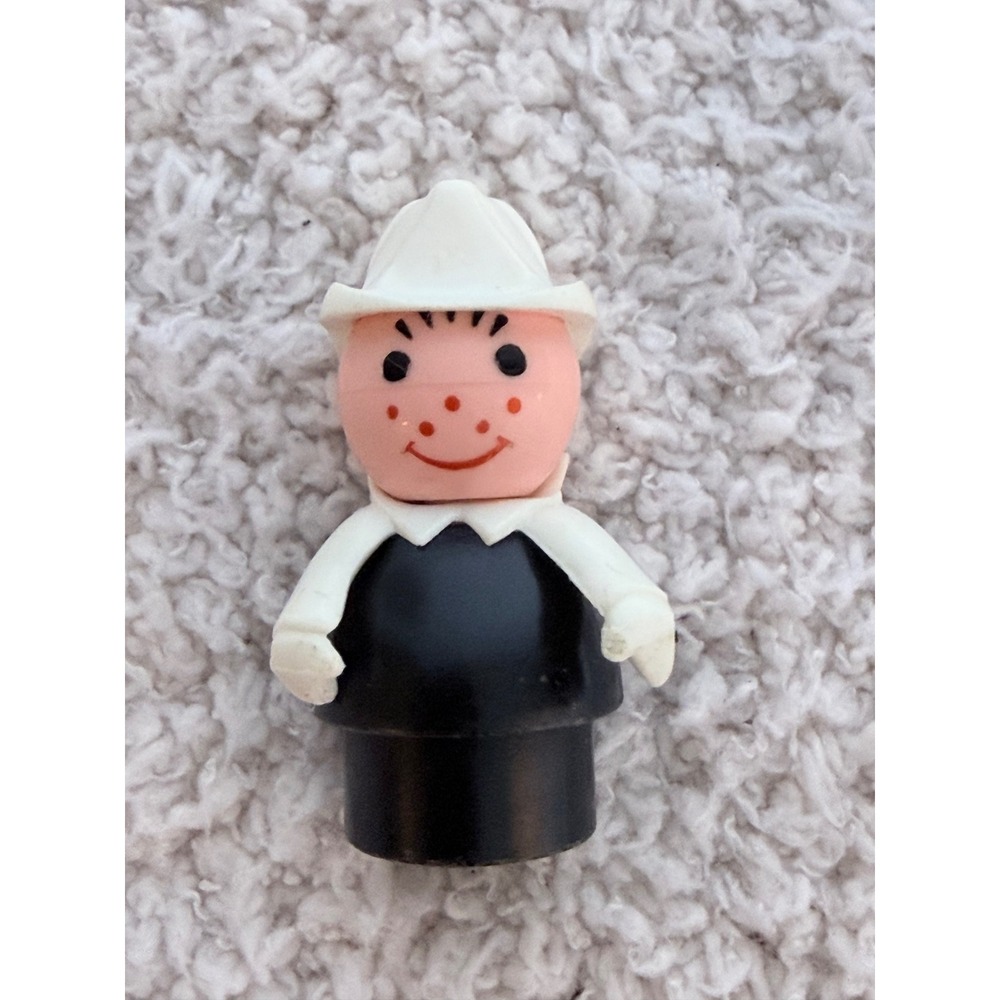Vintage Fisher Price Little People Fireman White Hat Freckles Black Body Toy